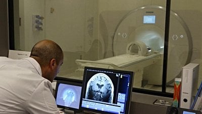 MR Cihazları Nasıl Çalışır? Manyetik Rezonans Görüntülemenin Fiziksel Temelleri Nelerdir?