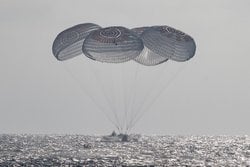 SpaceX Crew-12 237 Günlük Görevin Ardından Dünya’ya Döndü: Dört Astronot Pasifik’e İndi.