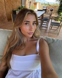 OnlyFans Model Lily Phillips Claims Airbnb Banned Her After Sleeping With 101 Men in Rental