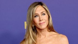 Man Crashes Car Through Gates Of Jennifer Aniston's Home