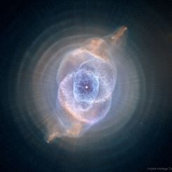  The Cat's Eye Nebula from Hubble 