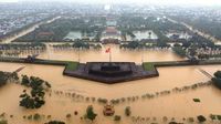 Floods leave 22 dead or missing, inundate 120,000 houses in central Vietnam