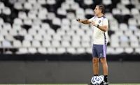 Com desfalque, Botafogo está escalado para enfrentar o Atlético-MG pelo Brasileirão