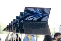 Want a New MacBook Air M2 for $750? Grab It Now, Because They're Going Fast
