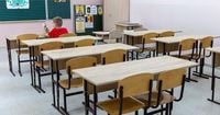 Părinții elevilor din Chișinău pot cere ajutor financiar până pe 4 iunie