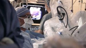 New Plastic Device Revolutionizes Robot-Assisted Heart Surgery