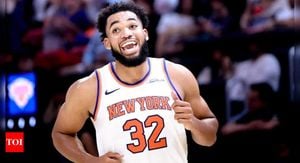 Knicks' Karl-Anthony Towns Sidelined Against Warriors