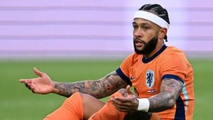 Memphis Depay Rejoins Netherlands Squad For Key Matches