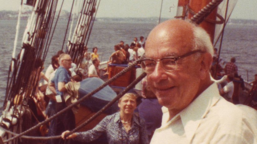 Willard Van Orman Quine: Analitik/Sentetik Ayrımı, Felsefede Yarattığı Kırılma ile Metafiziği Nasıl Etkiledi?