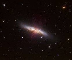 M82’de Parlayan Süpernova