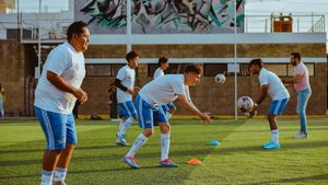 Winston Bogarde Encourages Young Talent Through Coaching