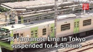 Shimbashi Station Incident Disrupts Yamanote Line Service