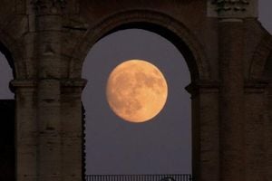 Sturgeon Moon Illuminates Rome As Jazz Festival Thrives