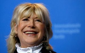 Marianne Faithfull, Iconic Singer-Songwriter, Dies At 78