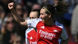 Arsenal Edges Manchester United In Thrilling Final Match