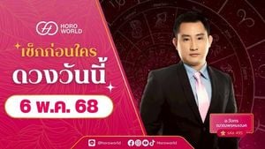 Nong Khai Municipality Distributes Flood Relief Funds