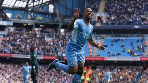 Manchester City Edges Tottenham With Haaland's Goal