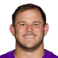 Garrett Bradbury signs two-year deal with Patriots