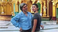 Vittorio Sgarbi, la compagna Sabrina Colle: “Grazie per l’indimenticabile viaggio”