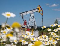Oil slips as Russia supply concerns ease after Trump-Putin meet