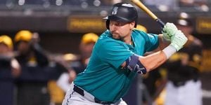 Cal Raleigh Signs $105 Million Extension With Mariners