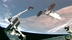 Cygnus XL Kargo Aracı, Canadarm2 ile Uluslararası Uzay İstasyonu’na Başarıyla Kenetlendi.