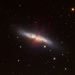 M82’de Parlayan Süpernova