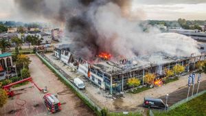 Explosions Rock Nijmegen Business Park Amid Major Fire