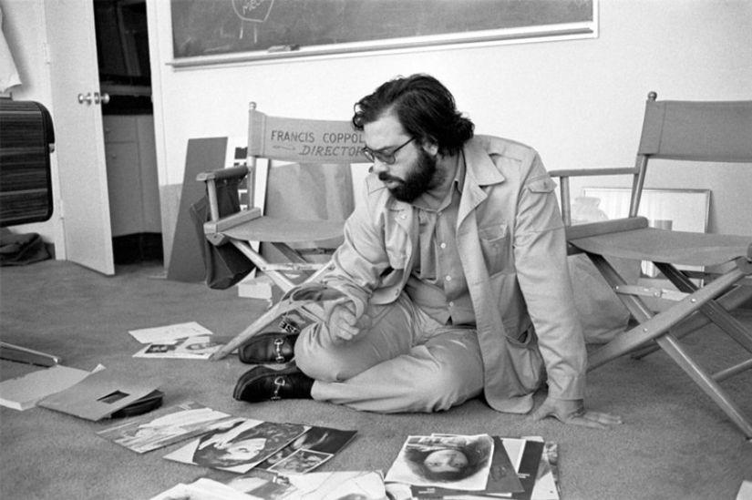 Üç Oscar ve iki Altın Küre sahibi efsane yönetmen Francis Ford Coppola, bipolar ünlüler arasında. Sinema dünyasının gördüğü en iyi yönetmenlerden biri olan Coppola, yaşadığı sinir krizleriyle de ünlüydü. 1977 yılında bipolar teşhisi konulan Coppola’nın lityum tedavisi de bu dönem başlamıştı. 1979 yılında Apocalypse Now filminin çekim aşamalarında ise hastalık kendini iyice göstermeye başladı. Filmin çekimleri sırasında Coppola’nın birçok sinir krizi yaşadığı söylense de kendisi bu iddiaları reddediyor.