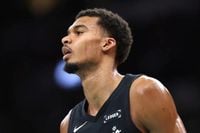 Victor Wembanyama hyperextends knee in Spurs' win over Knicks, but confident in quick return: 'I'll be all right'