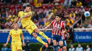 Chivas Draws Against América In Tense Clásico Nacional