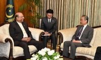 Regardless of how the situation evolves, Pakistan fully trusts China and will unswervingly stand side by side with it: Pakistani president