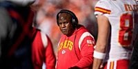 Reports: Chiefs request permission to interview Eric Bieniemy for offensive coordinator