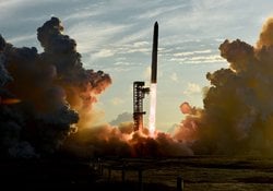 Starship'in İlk Orbital Uçuşunda Motor Arızası: NASA'nın Ay Programı İçin Endişe Verici Sinyal.