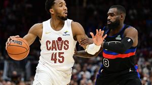 Cavaliers Aim To Bounce Back Against Pistons Without Mitchell