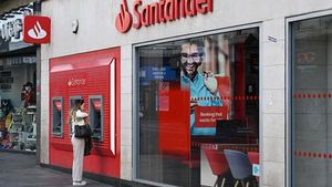 Santander Announces Major UK Branch Closures, 750 Jobs At Risk