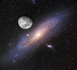 Andromeda Üzerindeki Ay