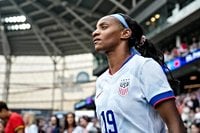 USWNT star Crystal Dunn announces retirement from soccer: 'I am at peace and deeply fulfilled'