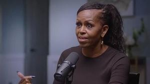 Michelle Obama Reflects On Mother's Death And Family Dynamics