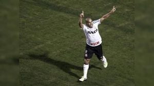 Corinthians Edges Out Universidad Central To Advance