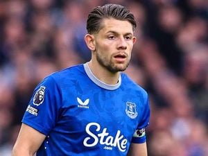 Fulham Hosts Everton In Crucial Premier League Clash