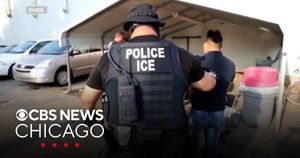 Chicago Community Unites Against Immigration Raids