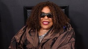 Roberta Flack, Legendary Singer, Dies At 88