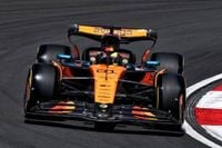 Piastri stürmt auf die Pole Position, Norris und Verstappen teilen sich die zweite Reihe