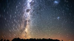 EVRENİN YAPISI, ÇEKİM KUVVETİ VE GENEL GÖRELİLİK KURAMI ÜZERİNE