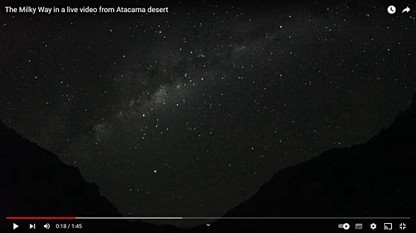 Daniele Gasparri kanalının "The Milky Way in a live video from Atacama desert" başlıklı videosu.