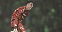 Pumas sigue con vida: Alex Padilla, el héroe en la tormenta