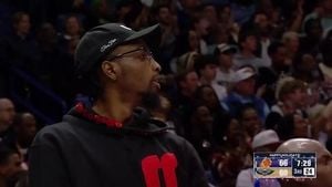 Booker Shines As Suns Outlast Pelicans In Road Thriller