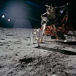 Apollo 11: Biraz Güneş Yakalamak