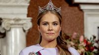 Leuk! Prinses Amalia draagt diadeem die ze als klein meisje al opzette